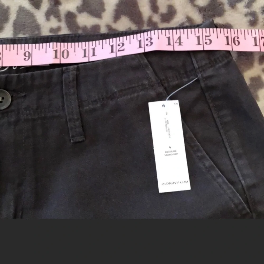 2015 Old Navy Boyfriend Shorts in Black Cat Size 4 Regular Women’s